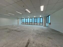 Tung Centre (D1), Office #460169551